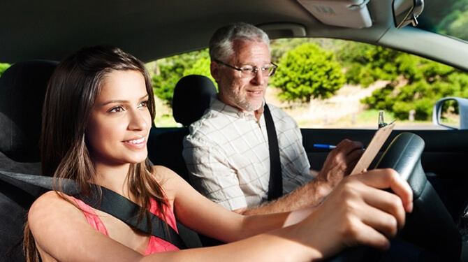 Alberta driving school: Extended Full Course (For 18 hr in car,15 hr in class) | Spruce Grove